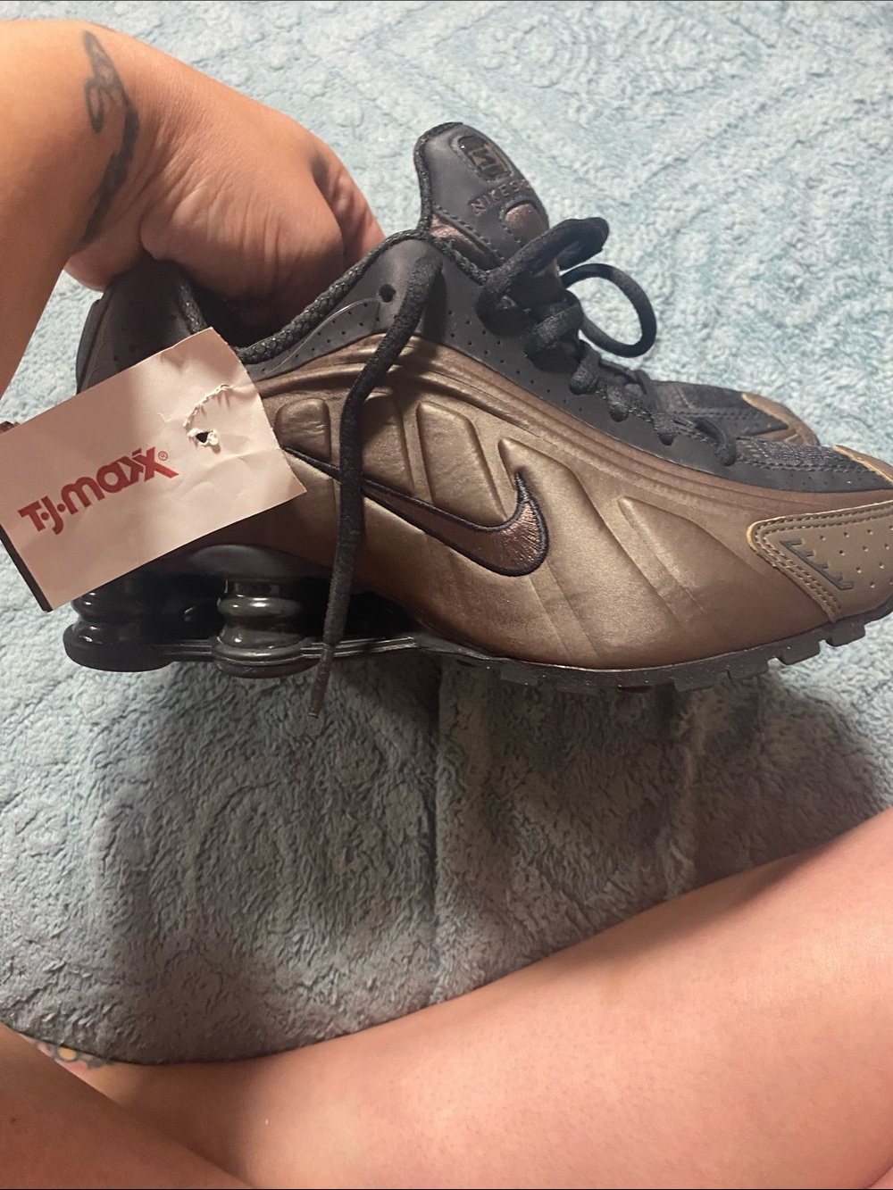 Nike Kids' Sneakers in Black and Bronze